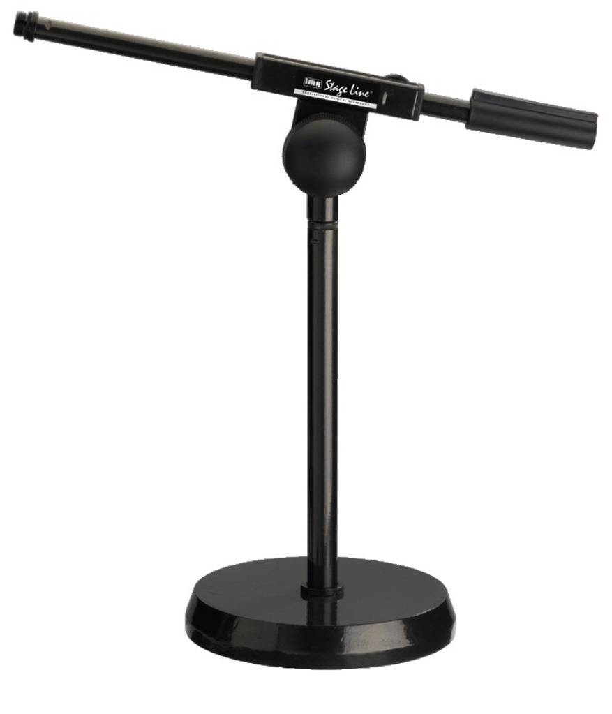 En sort mikrofonstand med rund base og justerbar udliggerbom, egnet til scene- eller studiebrug.