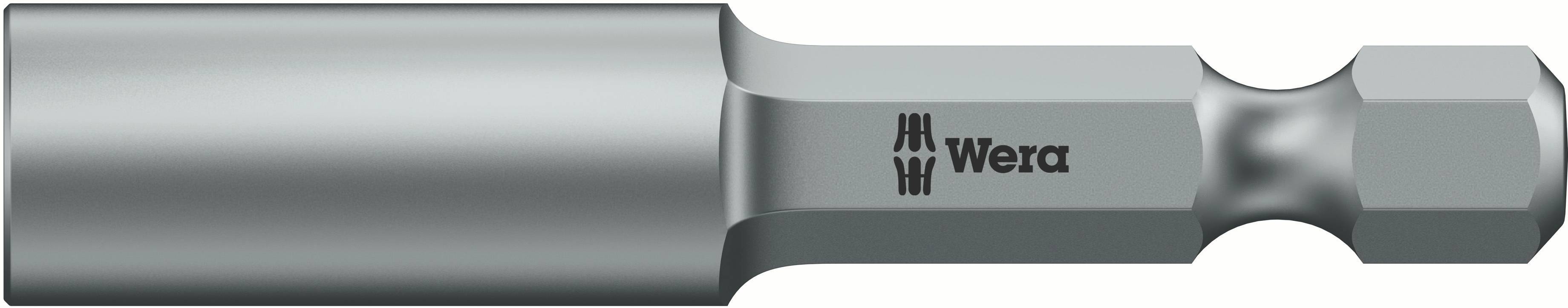 Sølvfarvet værktøjsbit med 'Wera'-logo, cylindrisk form med sekskantede ende, til brug i boremaskiner og skruetrækkere.