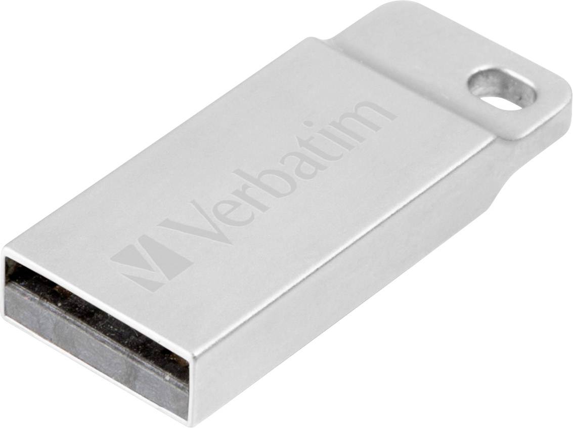USB-stik i sølv med 'Verbatim' logo, kompakt design, rektangulær form med øsken til nøglering.