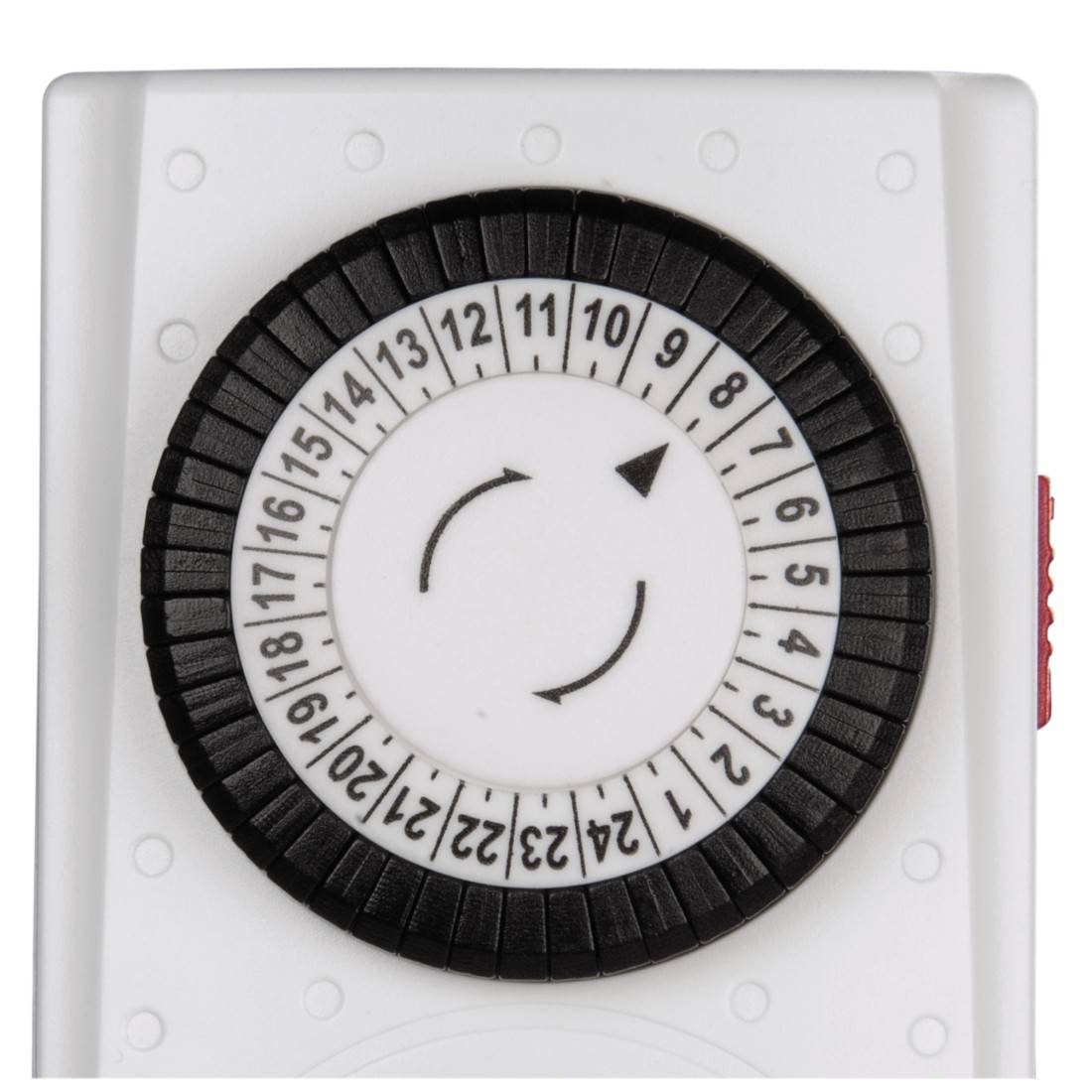 En hvid mekanisk timer med en sort urskive, der er nummereret fra 1 til 24. En pil viser den indstillede tid.