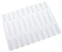 Et rektangulært, hvidt plastikbakke med parallelle riller.