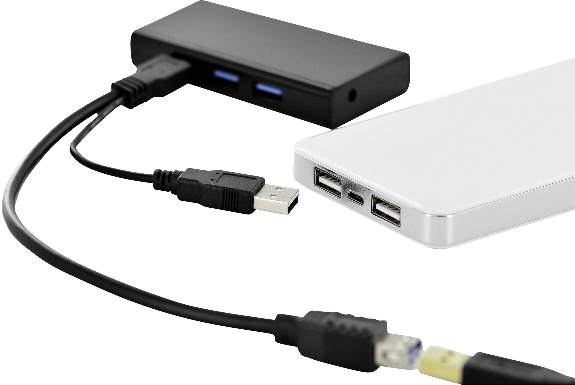Sorte og hvide USB-hubs med flere USB-porte, forbundet ved hjælp af USB-kabler.