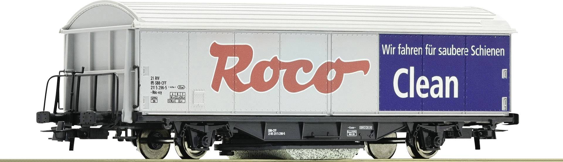 Modeltog godsvogn med 'Roco Clean'-logo og sloganet 'Vi kører for rene skinner'. Enkelt design i hvid og blå.