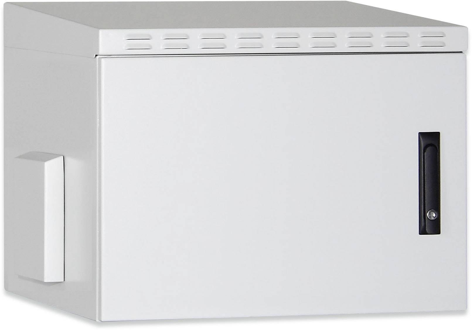 En grå metalæske med ventilationssprækker øverst og en sort grebsliste i højre side.