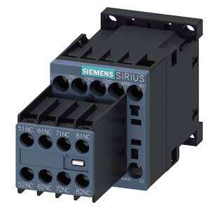 En sort Siemens kontaktor fra SIRIUS-serien med flere tilslutningsklemmer.