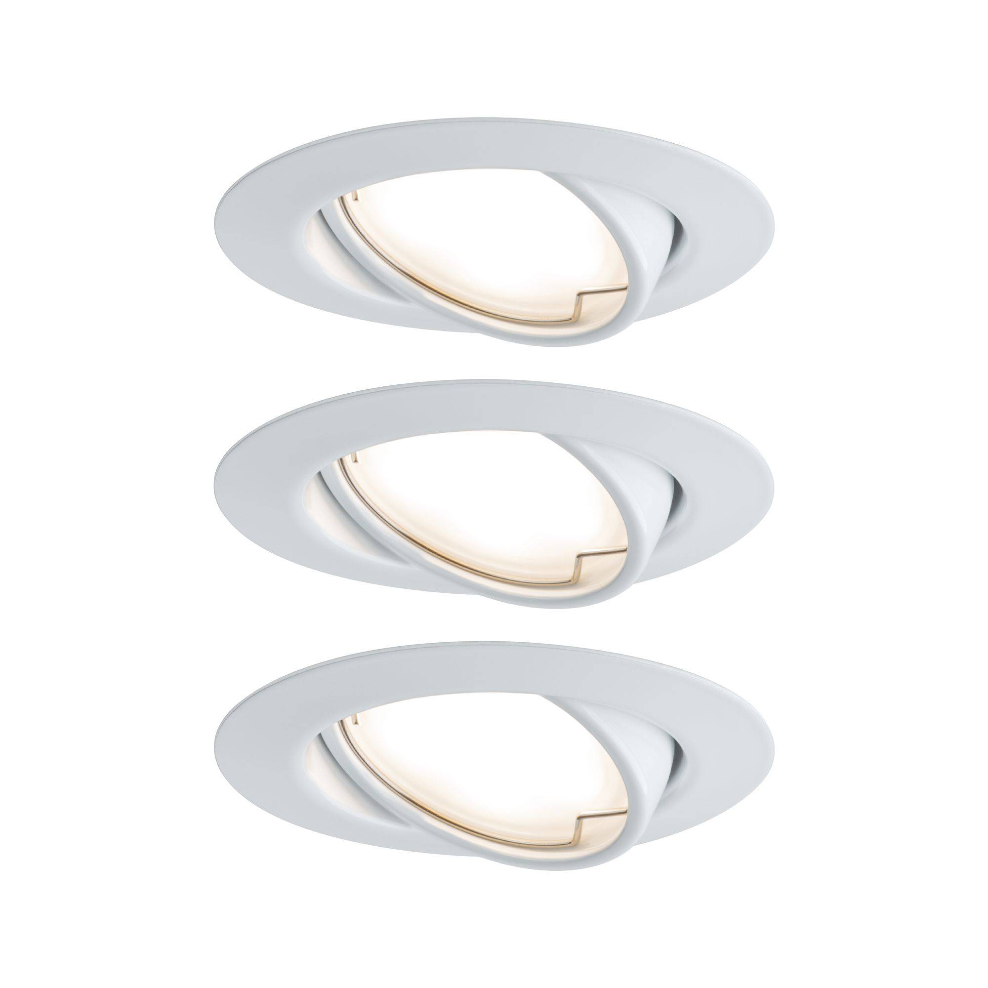 Tre hvide indbygningsspots i moderne design i vertikal retning.