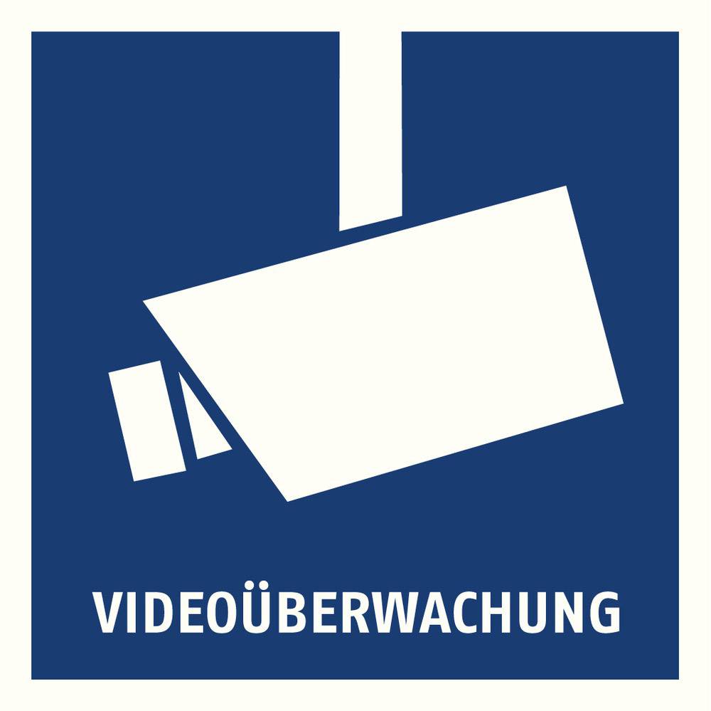 Blåt skilt med hvidt kamera og teksten 'VIDEOOVERVÅGNING', symboliserer et overvåget område.
