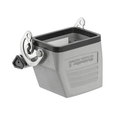 Rektangulær, grå kasse med klaplåg og hængslet på siden, egnet til at rumme elektriske tilslutninger.