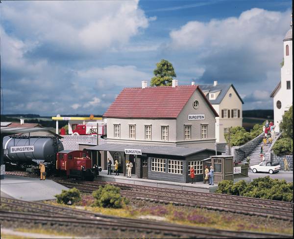 Piko H0 61820 H0 Banegård Burgstein