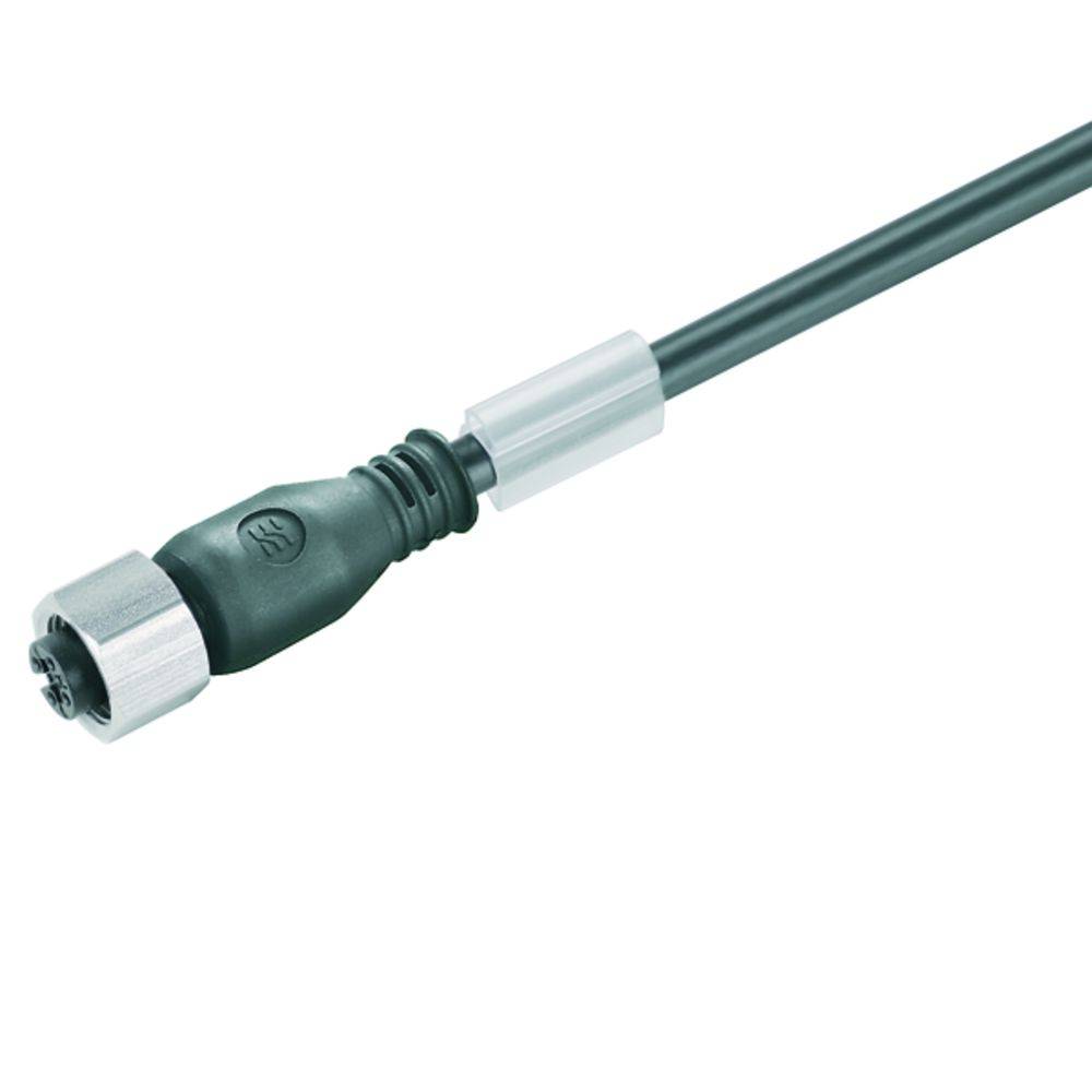 Et sort kabel med et metallisk stik på en hvid baggrund.