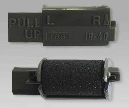 Et sort blækbånd-patronpar, den ene mærket 'PULL UP 105' og den anden mærket 'IR-40'.