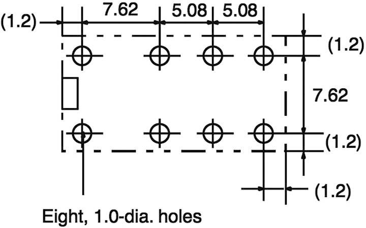 Teknisk tegning med otte huller i diameter på 1,0 enhed, afstande angivet som 7,62 og 5,08 enheder.