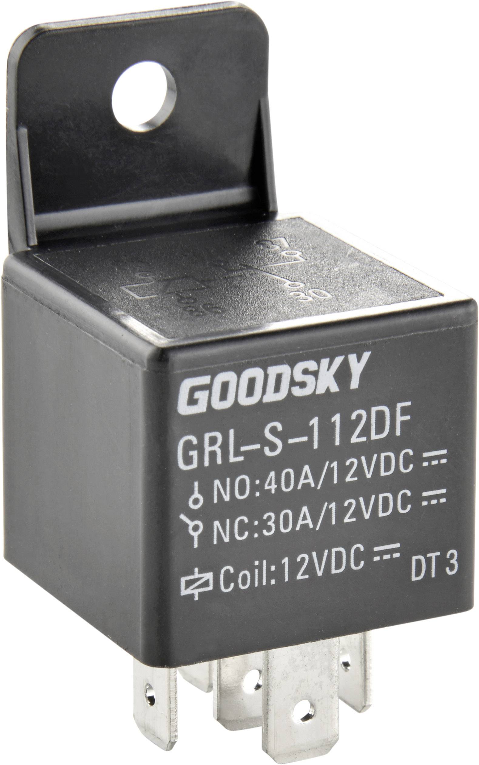 Et sort relæ fra GOODSKY, model GRL-S-112DF, med angivelse af spænding (12VDC) og strømstyrke (30A/40A), har metalforbindelser.