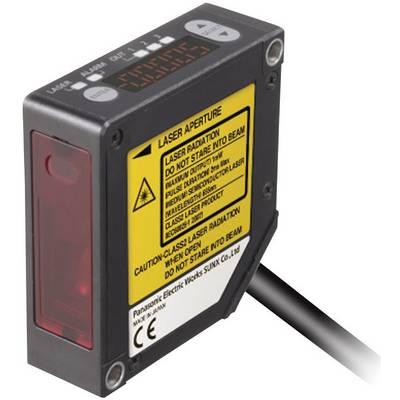 Et rektangulær lasersensor med advarselsmærkat. Teksten advarer mod laserbestråling og angiver tekniske detaljer. Kabel i bunden.