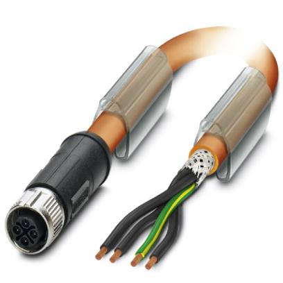 Nærbillede af et flerkernet kabel med stikforbindelse. Kabelenderne viser de farvede ledere, og stikket har flere ben.