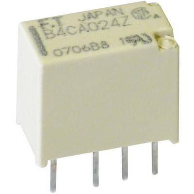Et lille, rektangulært, hvidt elektronisk komponent med seks metalpinde på undersiden og serienummer 'B4CA024Z'.