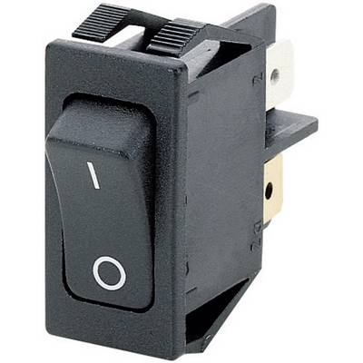 Sort tænd/sluk-kontakt i positionen 'fra'. Stikforbindelser synlige på bagsiden, egnet til elektroniske enheder.
