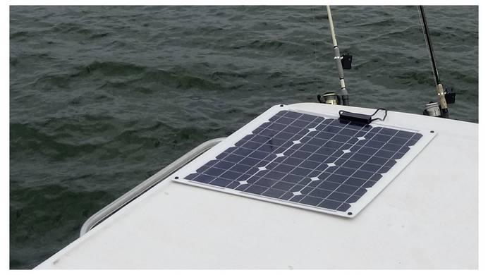 dünnes und biegsames Solarmodul zum Aufkleben auf einem Boot