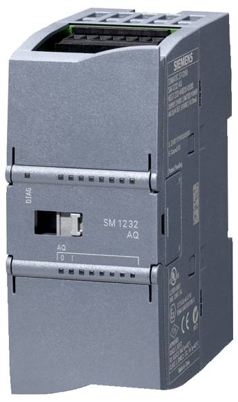 Ein graues Siemens SM 1232 AQ Analogausgabemodul mit kompaktem Design, das in der Automatisierung zur Steuerung von Signalausgängen verwendet wird.