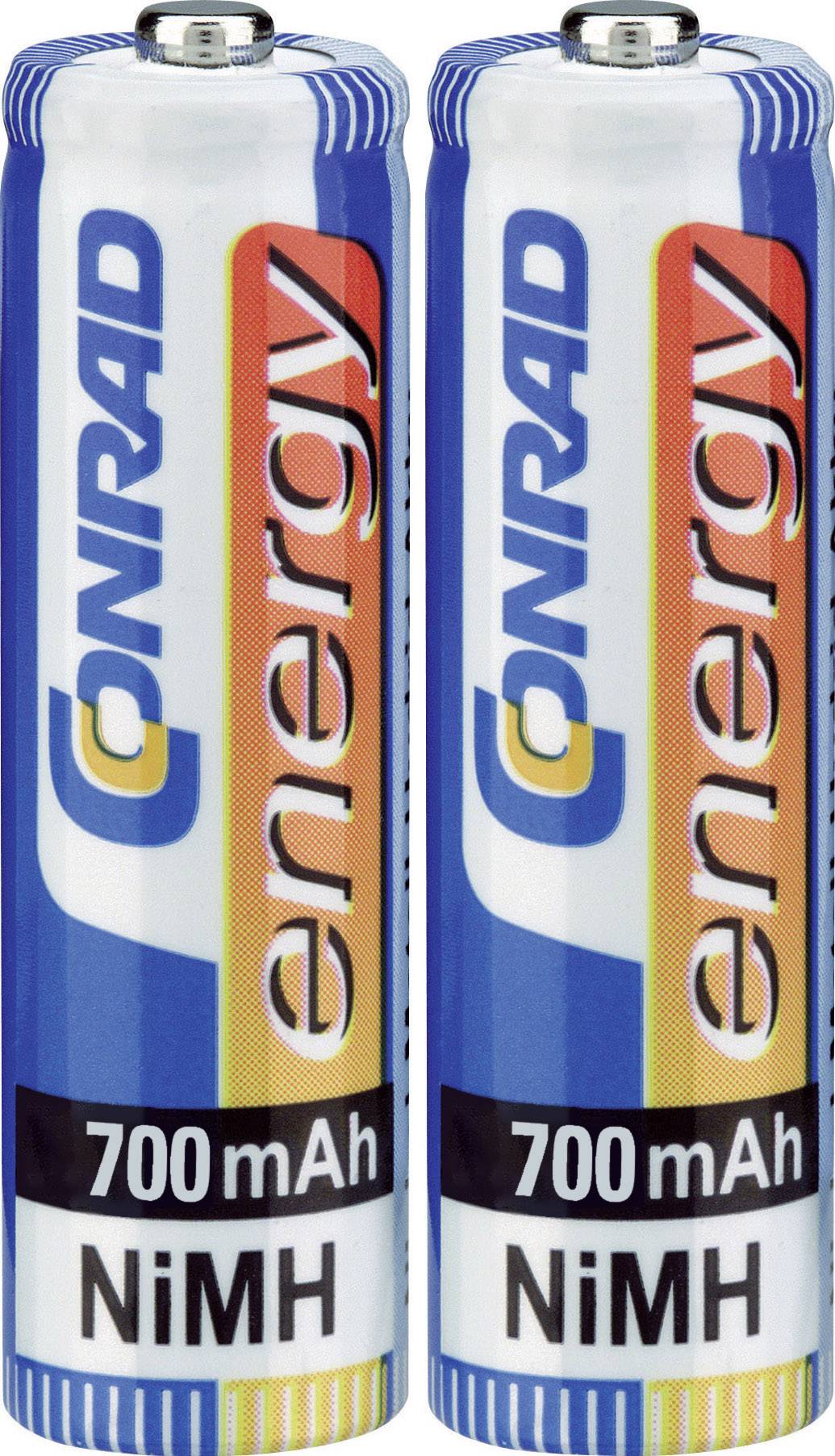 Zwei blaue NiMH-Batterien mit 'Conrad energy' und '700mAh' Aufschrift, stehend nebeneinander.