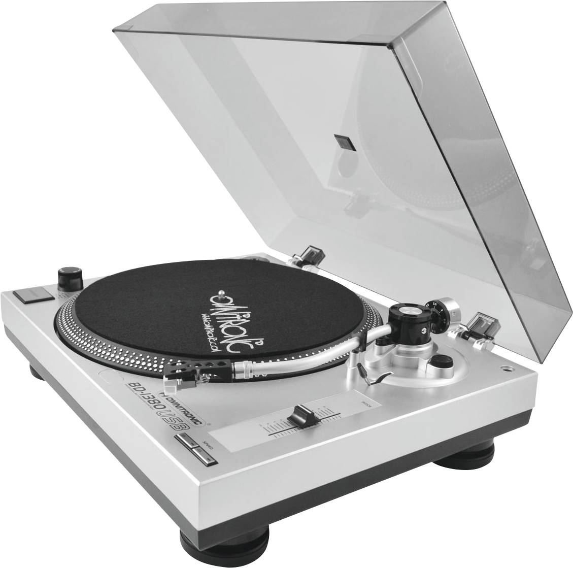 Plattenspieler mit Abdeckhaube, schwarzer Matte und silbernem Arm, bereit zum Abspielen von Schallplatten.