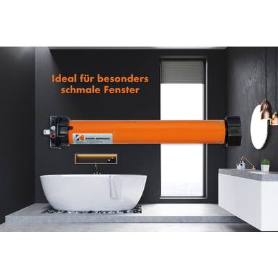 Ein orangener Motor in einem modernen Badezimmer mit Badewanne, Waschbecken und Fenster. Text: 'Ideal für besonders schmale Fenster'.