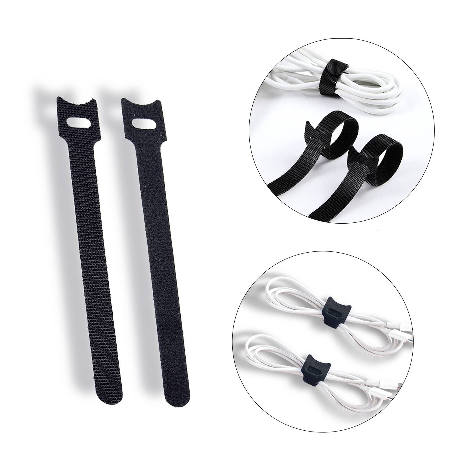 Drei Bilder von schwarzen Kabelbindern, die um weiße Kabel gebunden sind. Links sind zwei lose Kabelbinder gezeigt, und rechts zwei aufgerollte Kabel.