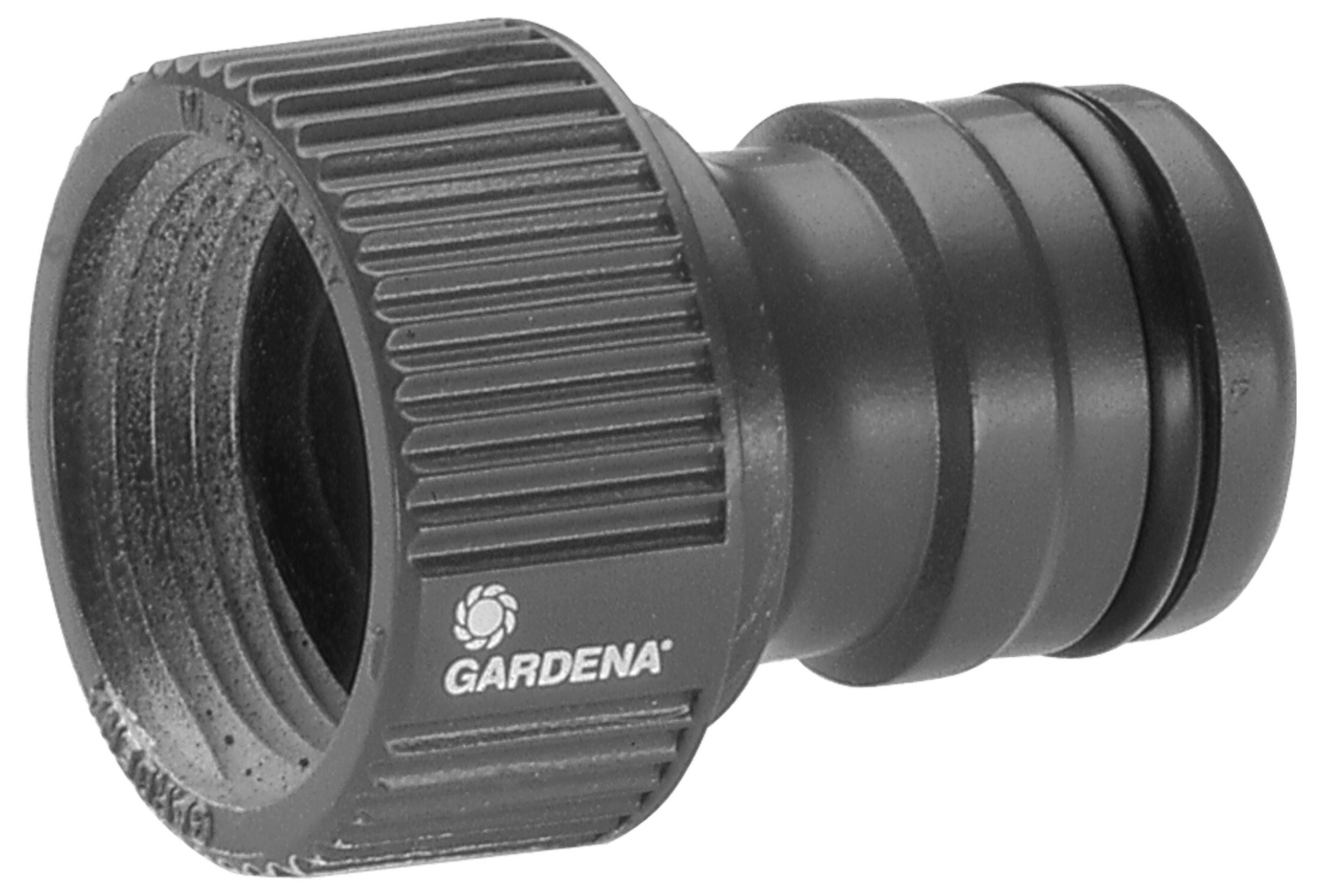 Ein schwarzer Gartenschlauchadapter von Gardena mit einem geriffelten Anschluss und zwei Dichtungsringen am Ende.
