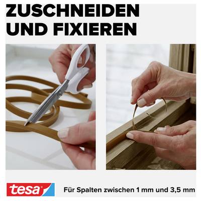 'Zuschneiden und fixieren' über zwei Bildern: Links wird ein Dichtungsband mit einer Schere geschnitten, rechts wird es am Fensterrahmen angebracht. Text unten: 'Für Spalten zwischen 1 mm und 3,5 mm'.