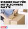 Eine Person klebt einen Karton mit braunem Klebeband zu. Text: 'Starker Halt für mittelschwere Pakete'.