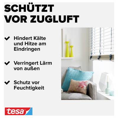 'Schützt vor Zugluft.' Auflistung: 'Hindert Kälte und Hitze', 'Verringert Lärm von außen', 'Schutz vor Feuchtigkeit'. Wohnzimmer-Szene.