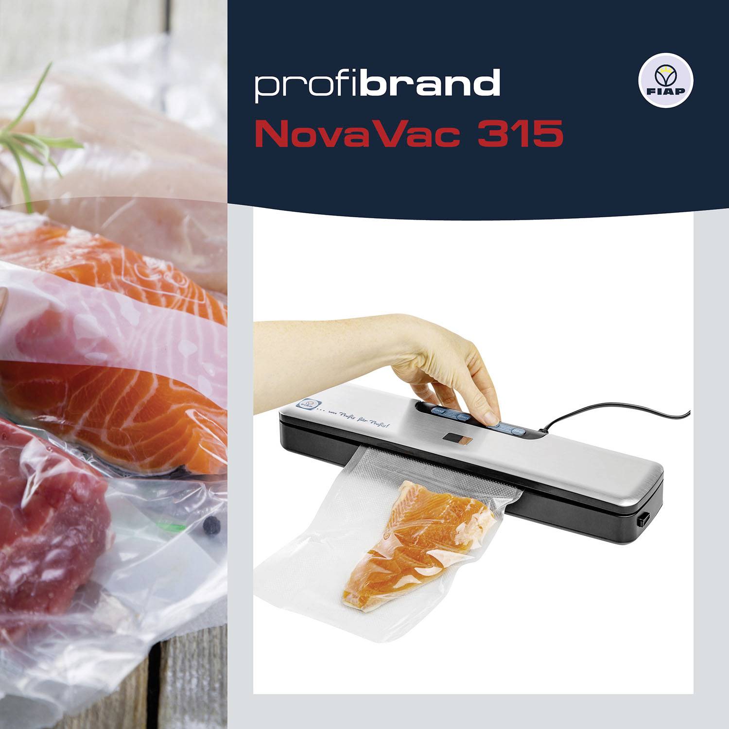 'Die rechte Bildhälfte zeigt eine Hand, die einen Vakuumierer mit Lachsfilet benutzt. Links frisches Lachsfilet verpackt.'