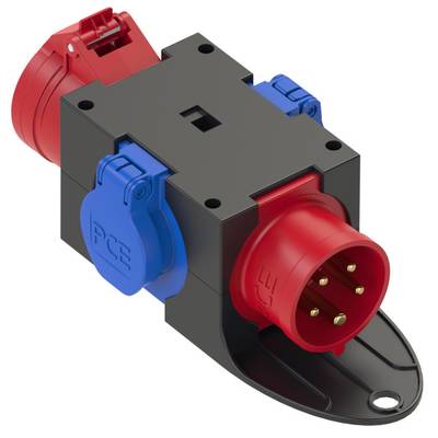 Ein roter Industriestecker mit fünf Pins ist an einem elektrischen Verteilerblock befestigt, umgeben von blauen und roten Steckdosen.
