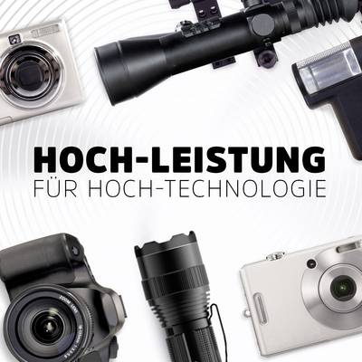 Kameras und Objektive sind künstlerisch arrangiert. Text oben: 'Hoch-Leistung für Hoch-Technologie'. Thema: Fotografie und Technologie.