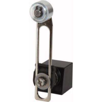 Metallklammer mit Schraube und Bolzen an einem kleinen schwarzen Block befestigt, wahrscheinlich ein Maschinenteil oder Befestigungselement.