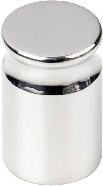 Ein silbernes Metallgewicht mit flacher Oberseite, zylindrischer Form, oft für präzise Messungen in Labors verwendet.