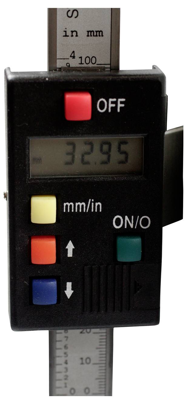 Digitaler Messschieber mit Display zeigt '32,95 mm'. Tasten für Einheitenwechsel und Ein/Aus-Schalter sichtbar.