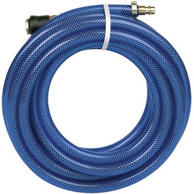Aufgerollter blauer flexibler Schlauch mit Messingverschraubungen auf weißem Hintergrund.