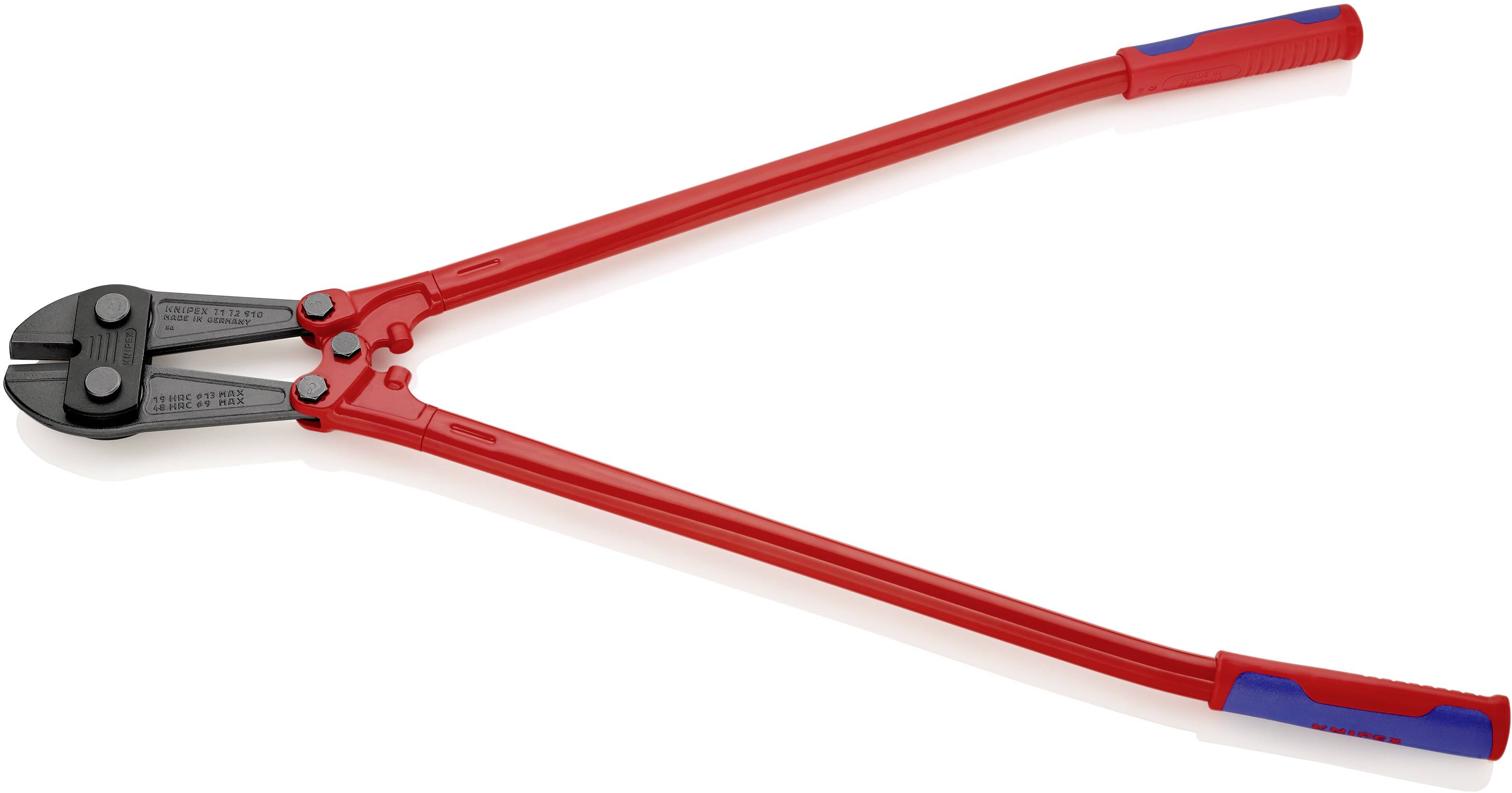 Eine rote Bolzenschneiderzange mit blauen Griffen, auf einem weißen Hintergrund platziert.