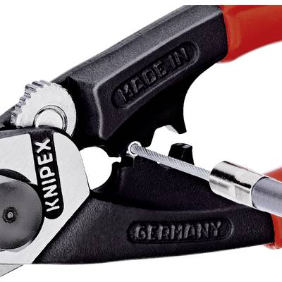 Nahaufnahme einer roten Handzange mit der Aufschrift 'KNIPEX', 'MADE IN GERMANY'. Werkzeug für präzises Schneiden.