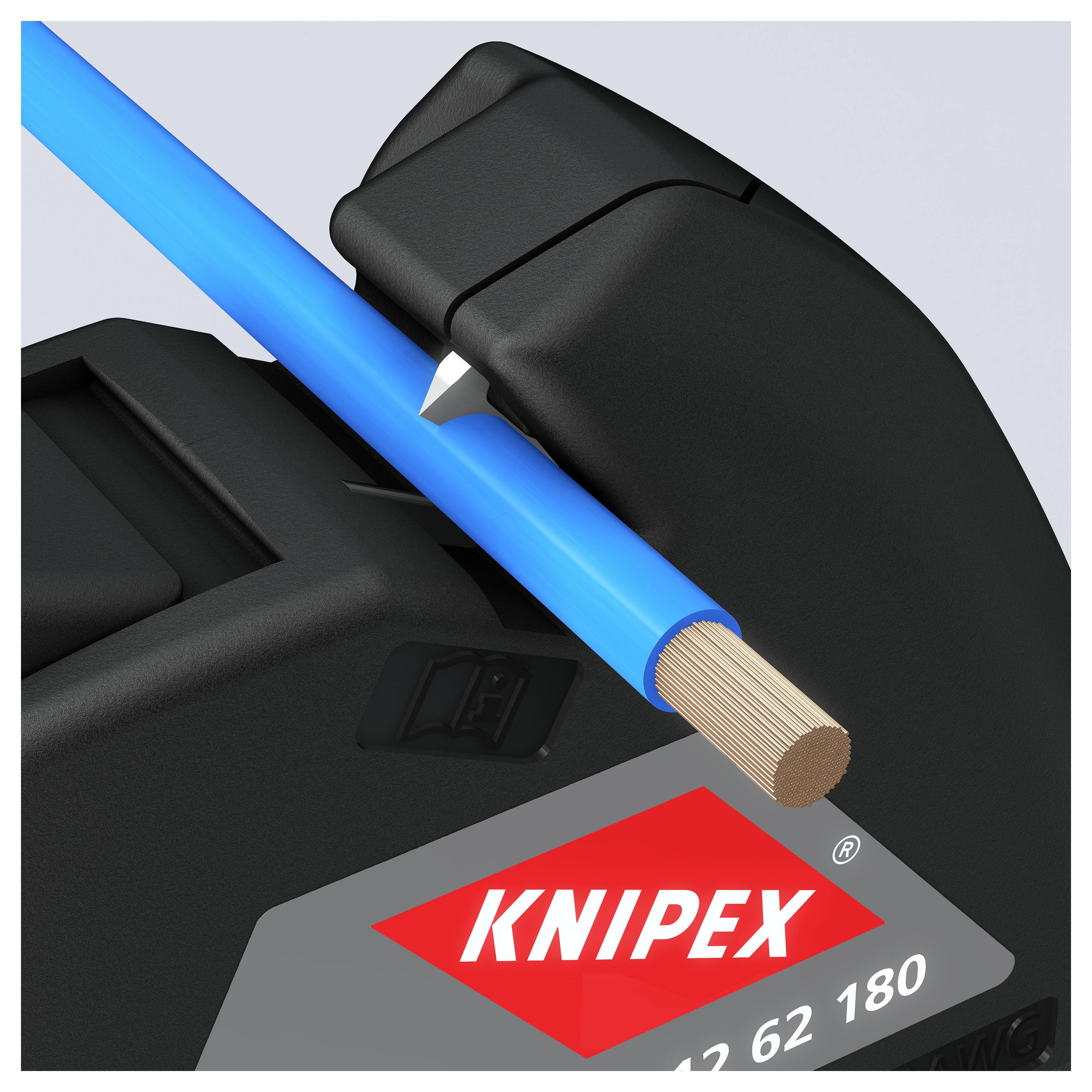 Ein Kabel, das mit einem Werkzeug abisoliert wird, wobei Kupferdrähte freigelegt werden, mit der Marke 'Knipex' gekennzeichnet.
