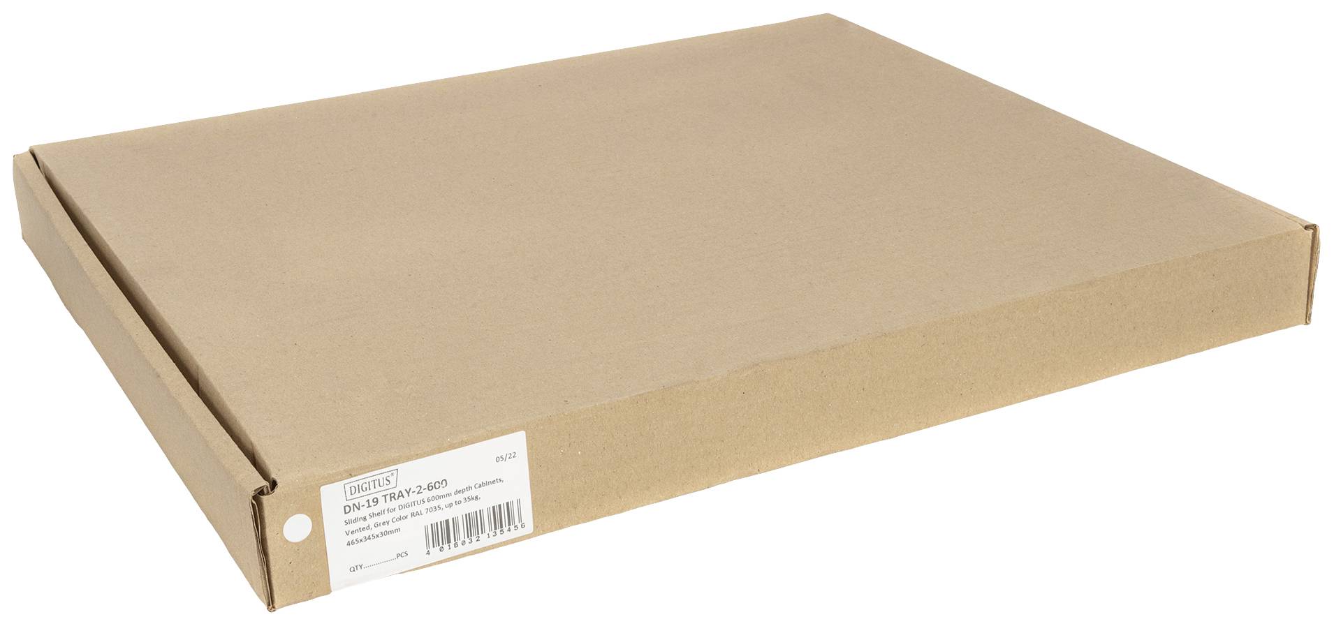 Flacher, brauner Versandkarton mit Etikett an der Seite.