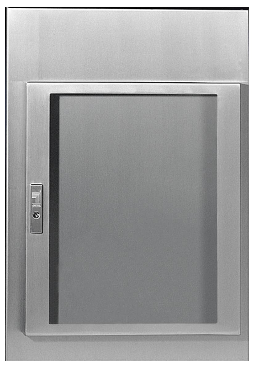 Silberner Metallschrank mit Glastür und einem seitlichen Schloss auf der linken Seite.