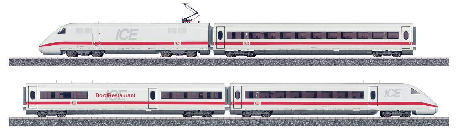 Ein ICE-Zug, bestehend aus vier Wagen, auf einem Gleis. Der erste Wagen hat einen Stromabnehmer, der zweite Wagen trägt die Aufschrift 'Bordrestaurant'.