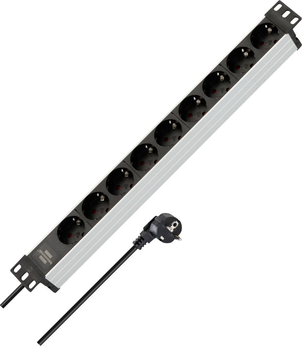 Steckdosenleiste zur Rackbefestigung mit mehreren europäischen Steckdosen und geerdetem Stromkabel mit Stecker.