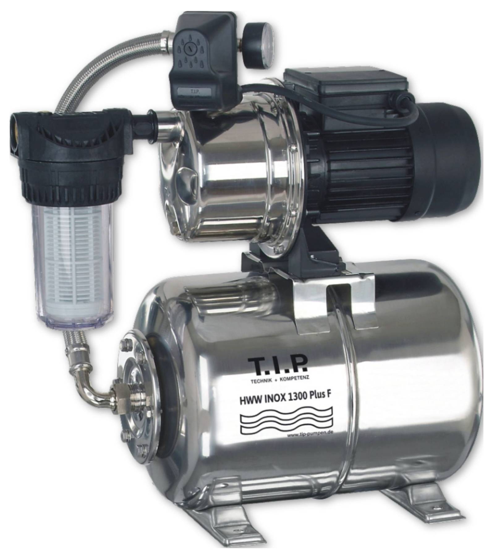 Edelstahl-Wasserpumpe mit angebautem Filter, beschriftet mit 'T.I.P HWW INOX 1300 Plus F', verwendet für Haus- oder Gartenwassersysteme.