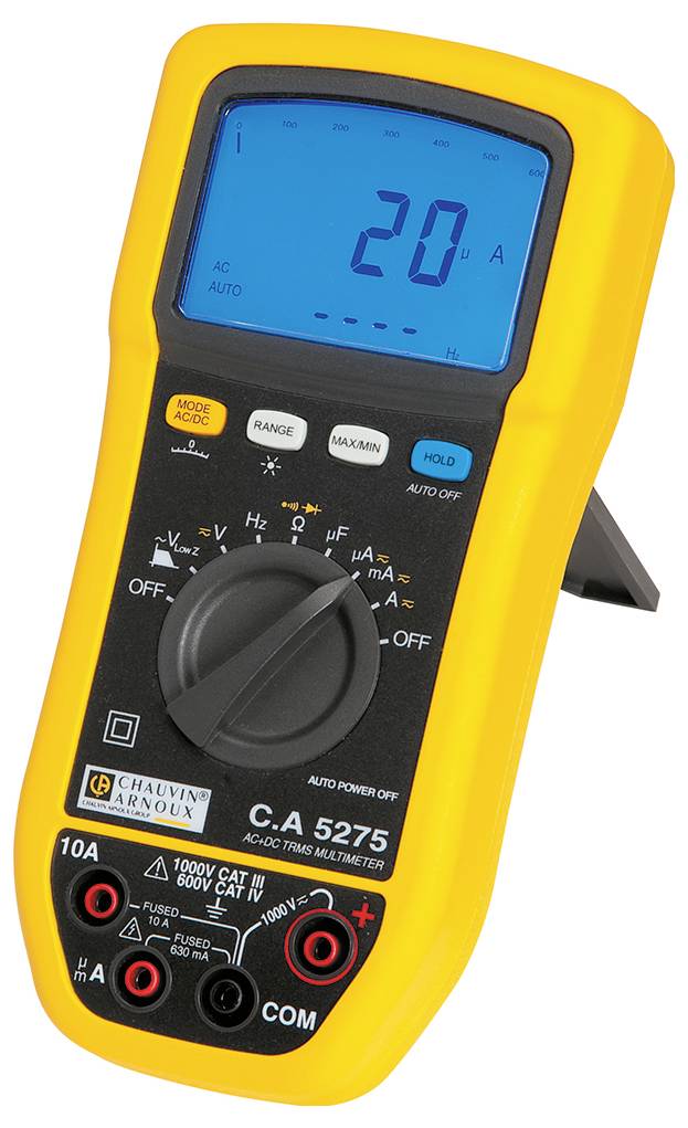 Digital-Multimeter mit gelbem Gehäuse zeigt '20 A' auf blauem Display an. Es hat mehrere Einstellungsmöglichkeiten und Anschlüsse.