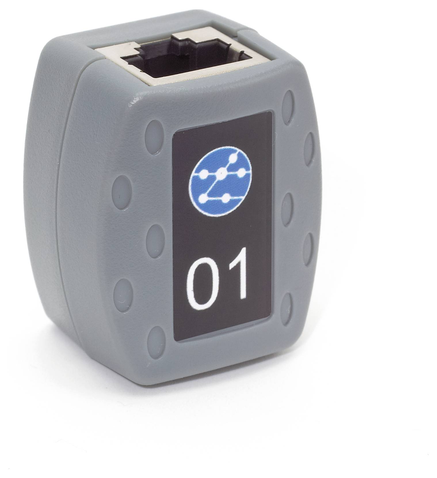 Graues, rechteckiges Plastikgehäuse mit Netzwerksymbol und Zahl '01', vermutlich ein Ethernet-Kabel-Organizer oder -Etikett.