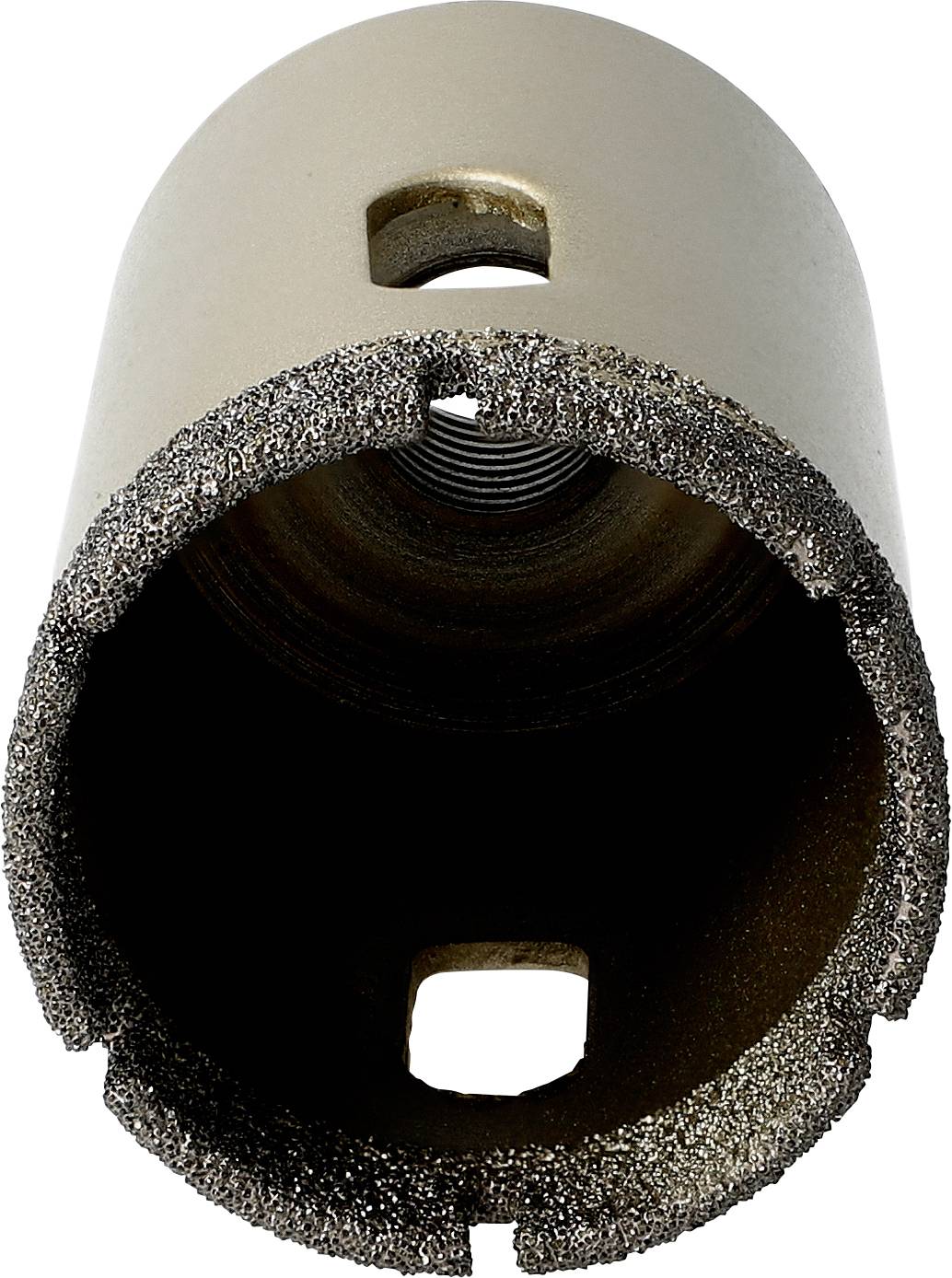 Nahaufnahme eines zylindrischen Diamantlochsäge-Bohrers mit großer offener Schneide und gewindelochem Mittelloch auf weißem Hintergrund.