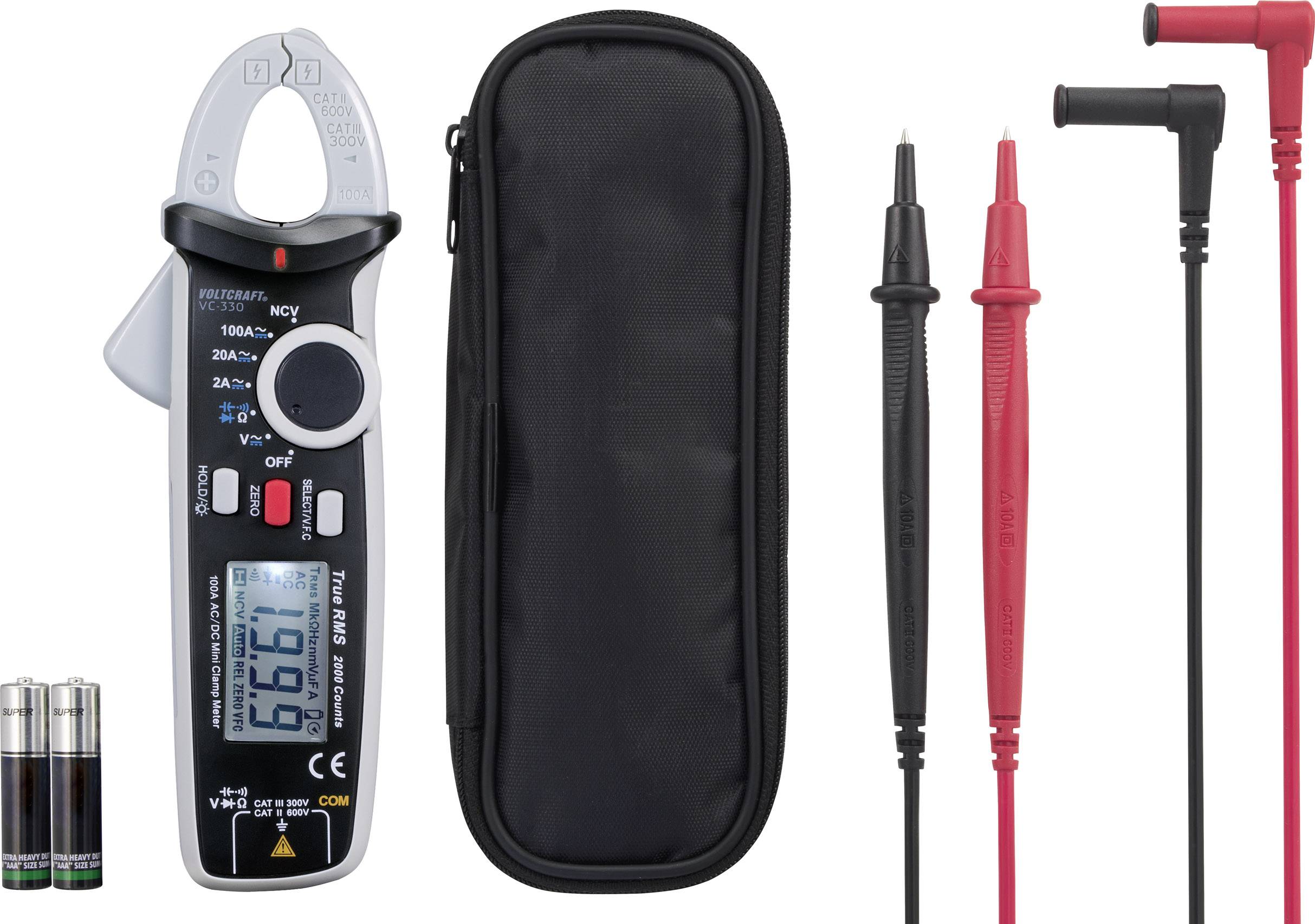 Multimeter mit Zubehör: ein schwarzes Gehäuse, ein schwarzes und ein rotes Messkabel, zwei AA-Batterien und eine schwarze Tasche.